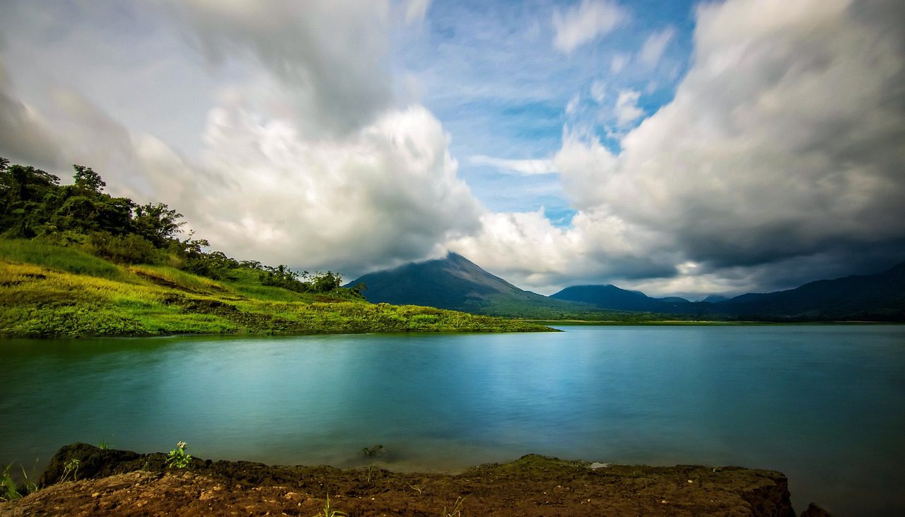 Lake arenal in costa rica
