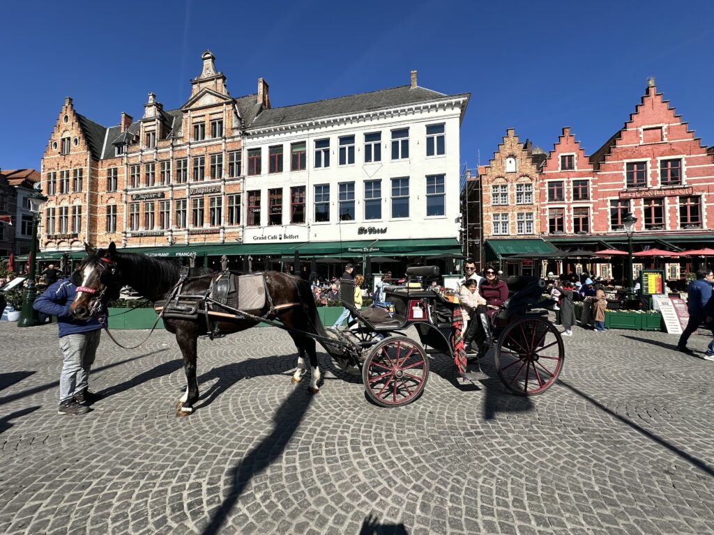 a picture of a building