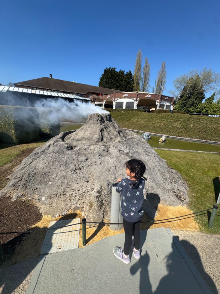 A girl in Brussel mini-Europe Volcano