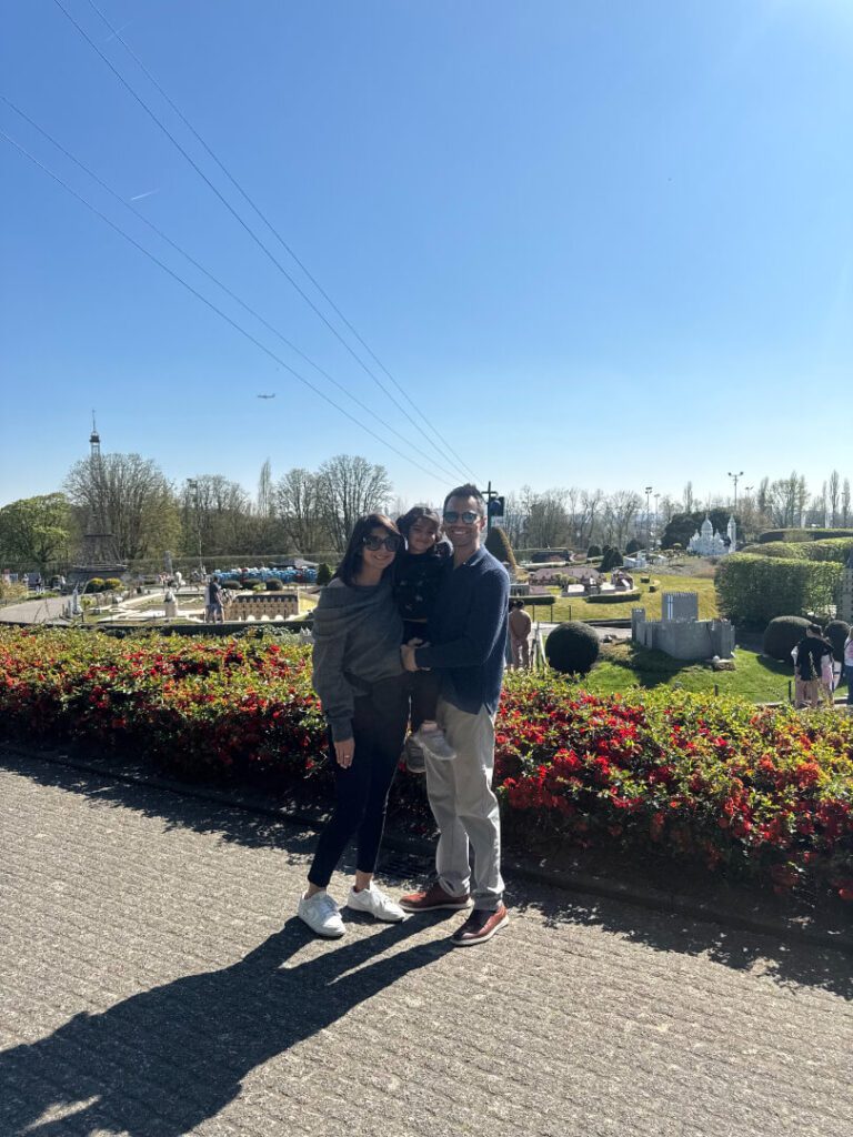 Family picture in Brussel Mini Europe